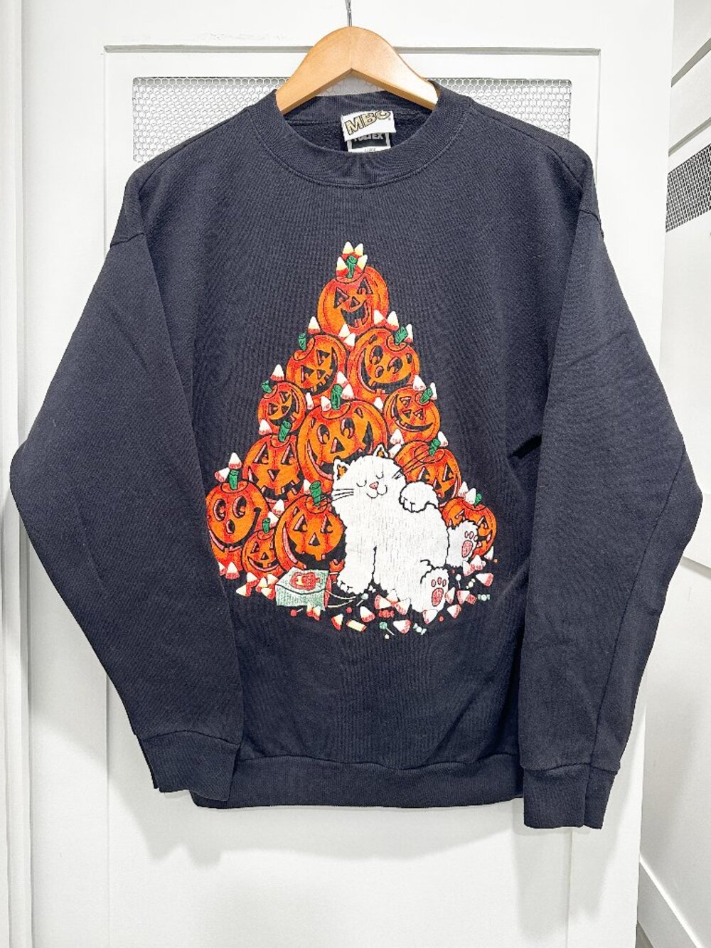 SOLD Vintage 90s Black Halloween Sweatshirt Cat Pumpkin